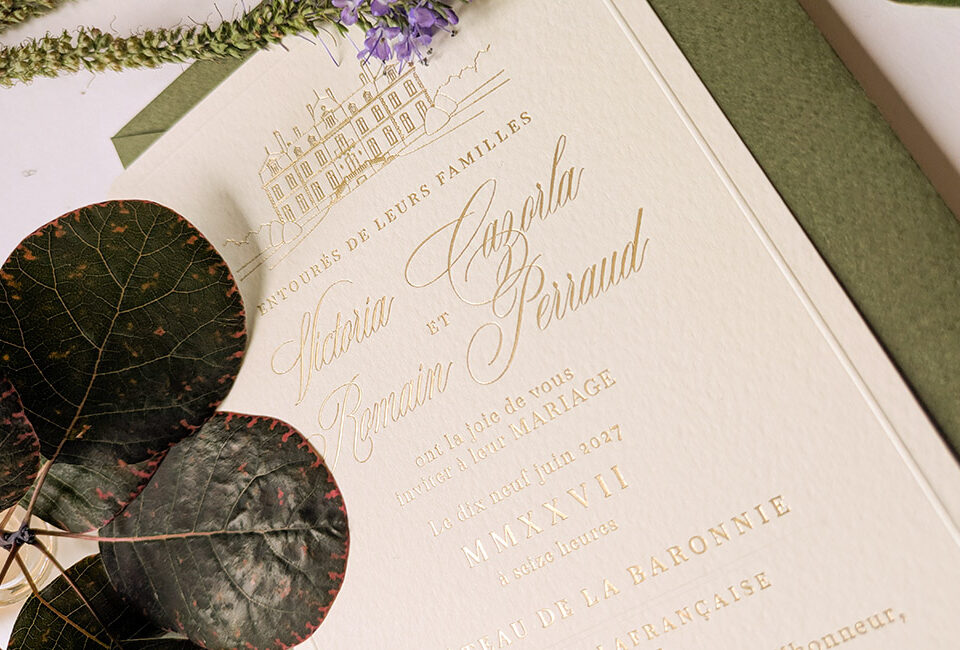 Faire-part mariage château sur papier ivoire avec dorure or satinée et gaufrage